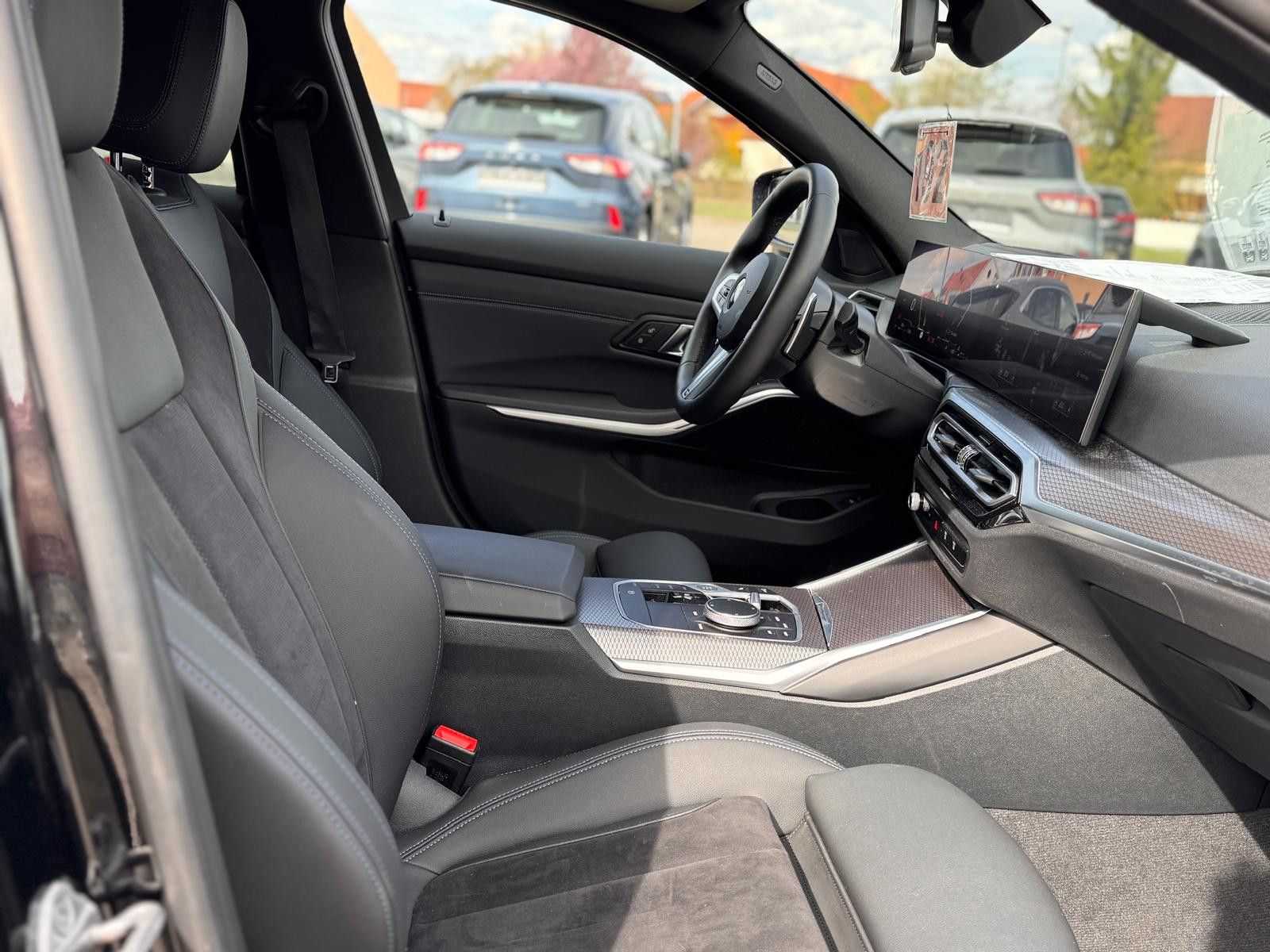 BMW 320 d Touring M-Sport - Samsaru's Car Outlet