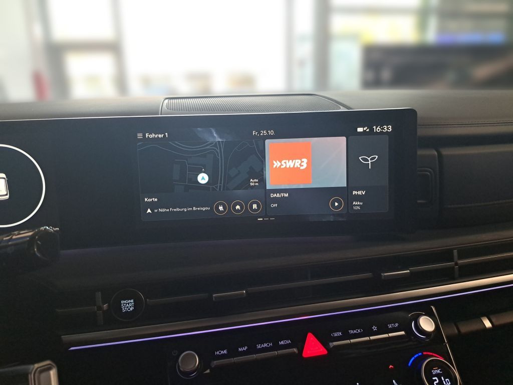Hyundai SANTA FE 1.6 Plugin-Hybrid 4WD Signature - Samsaru's Car Outlet