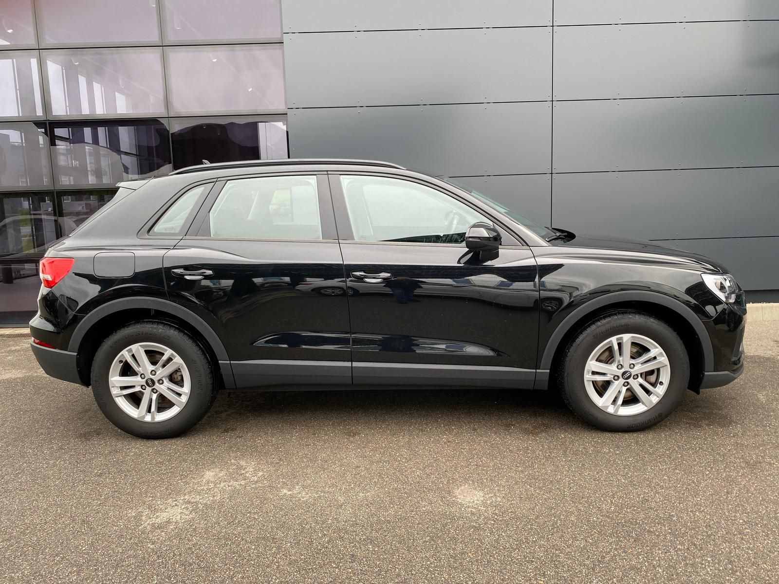 Audi Q3 40 TFSI quattro S-tronic - Samsaru's Car Outlet
