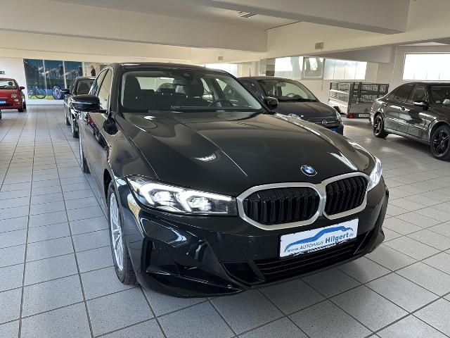 BMW 320 i Limousine - Samsaru's Car Outlet