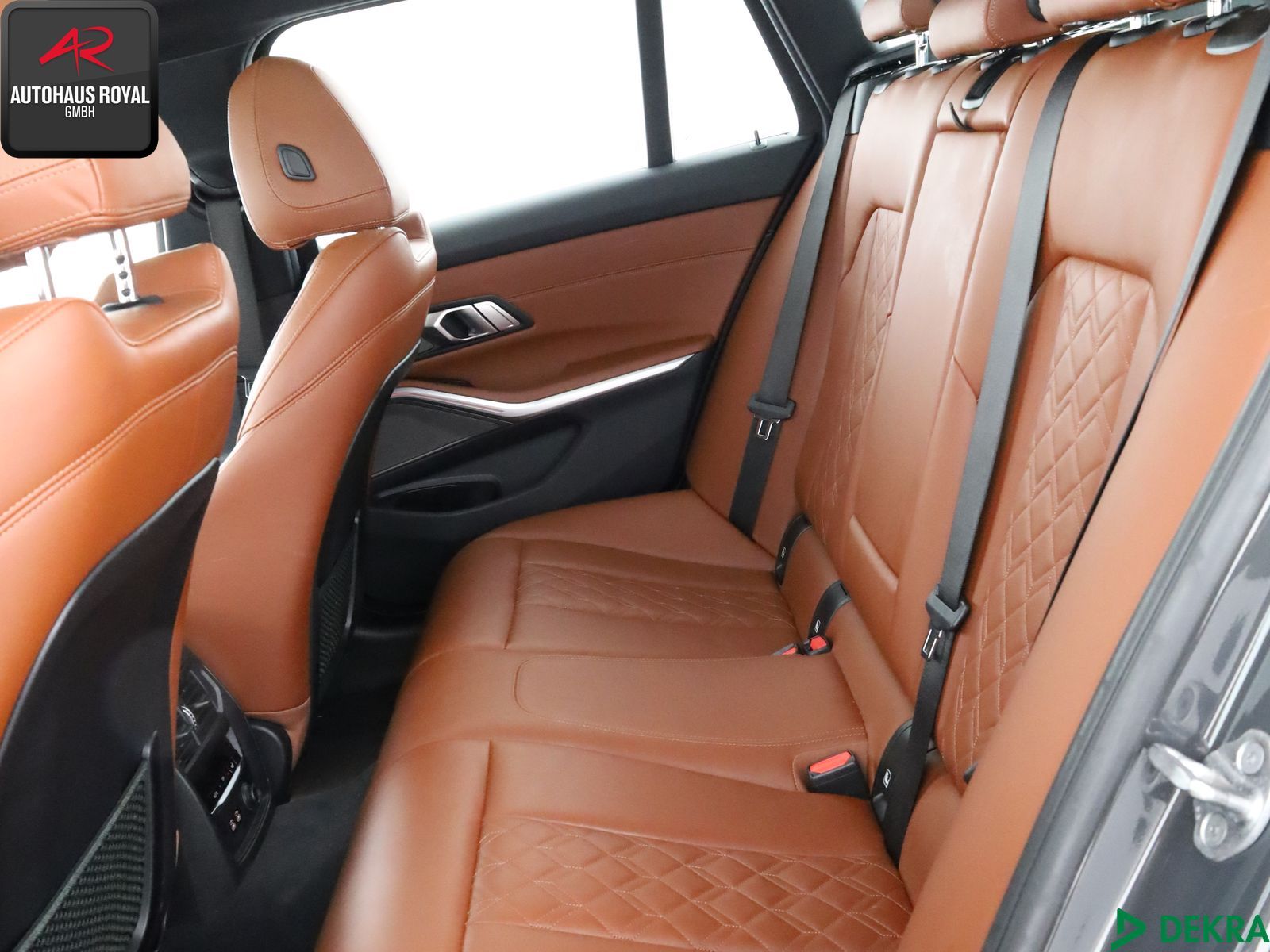 BMW 330 d xDrive M SPORT - Samsaru's Car Outlet