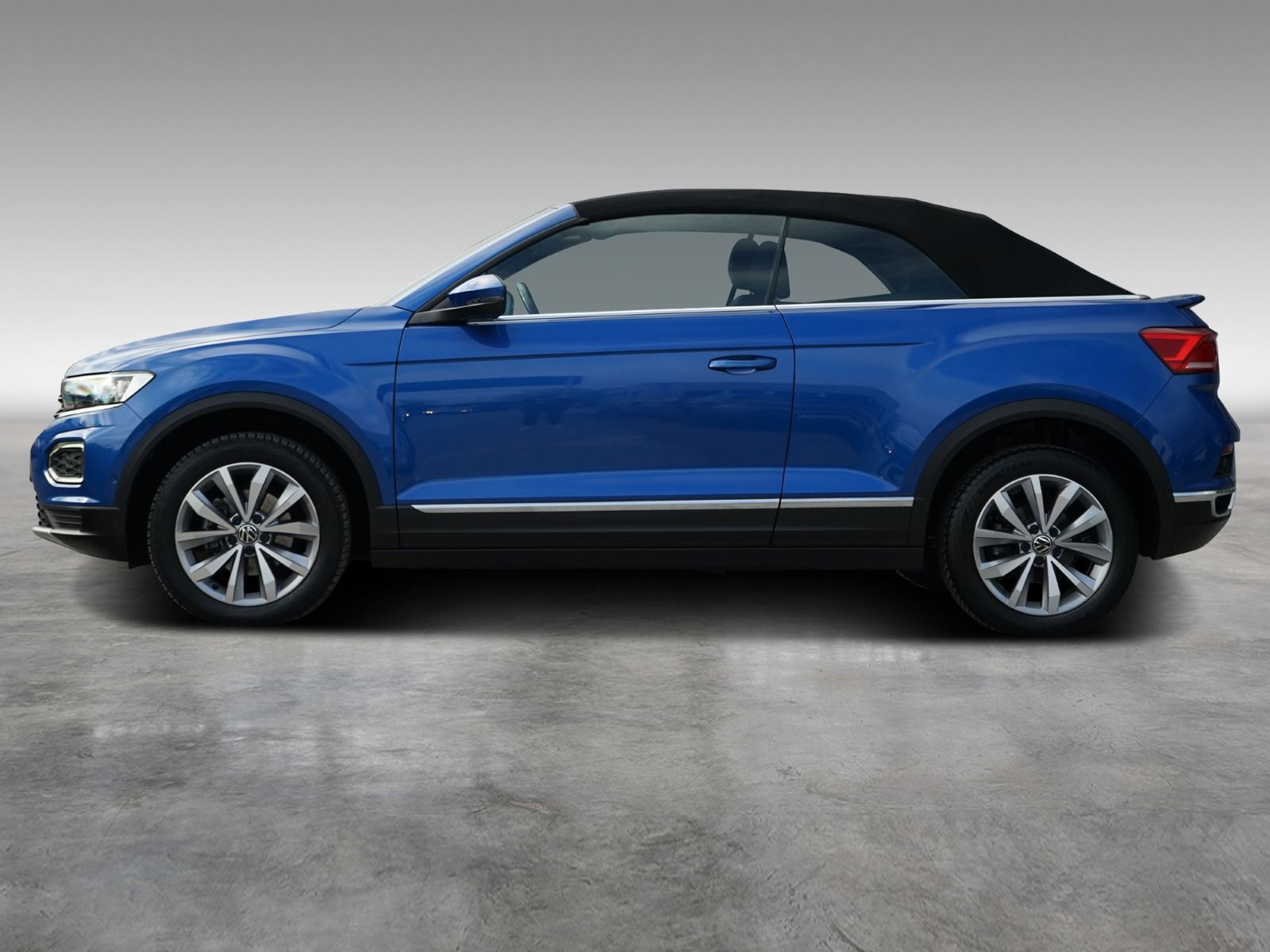 Volkswagen T-Roc 1.5 TSI Style - Samsaru's Car Outlet