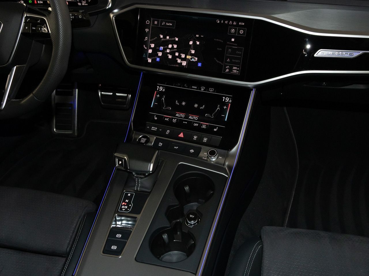 Audi A6 Avant 55 TFSI e quattro S line AHK HeadUp