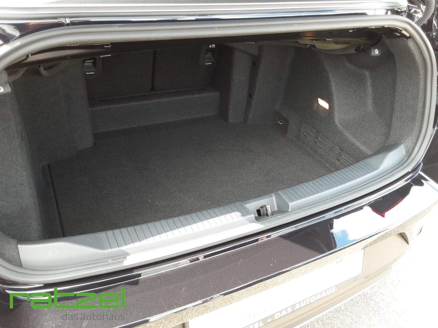 Volkswagen T-Roc 1.5 TSI DSG Active+ - Samsaru's Car Outlet