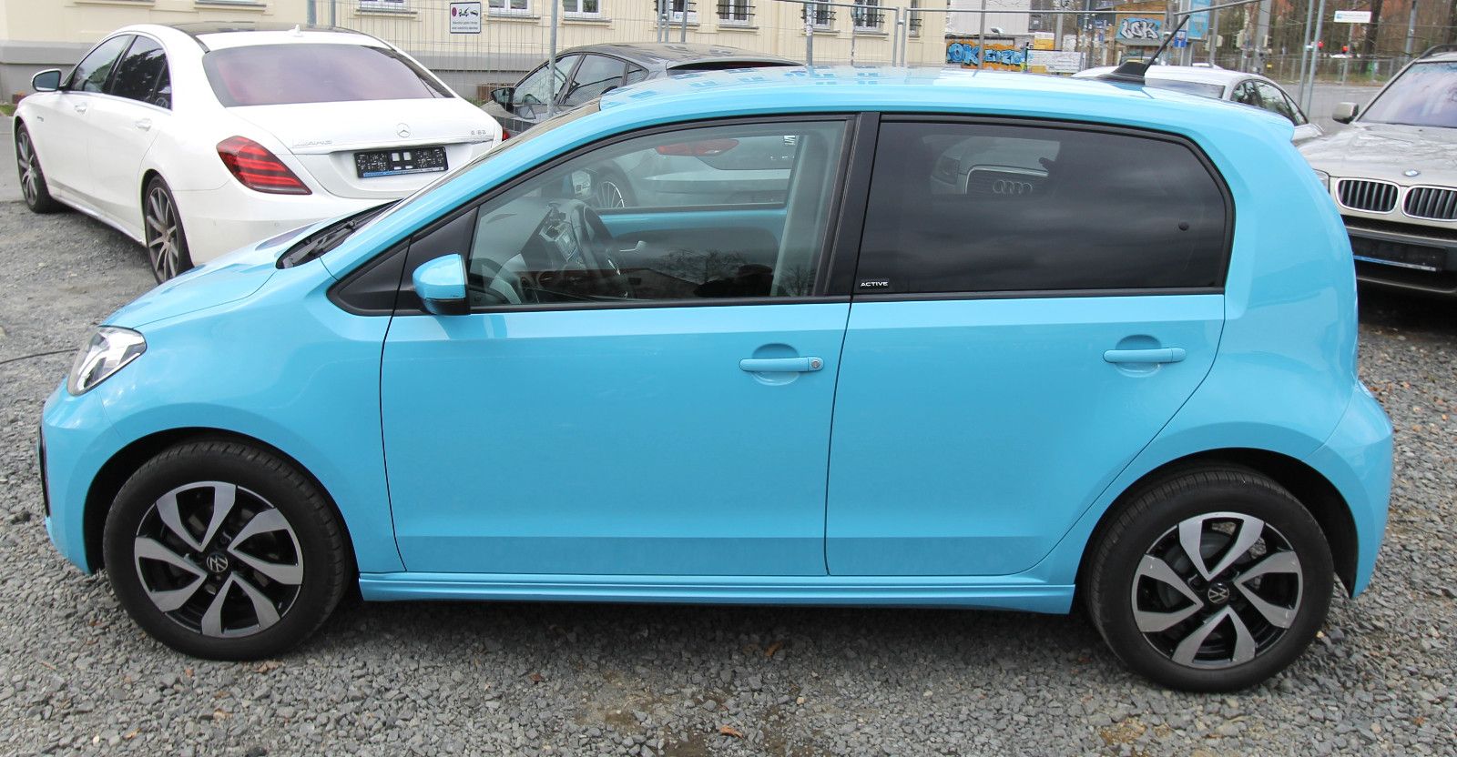 Volkswagen up! e-up! Active - Samsaru's Car Outlet