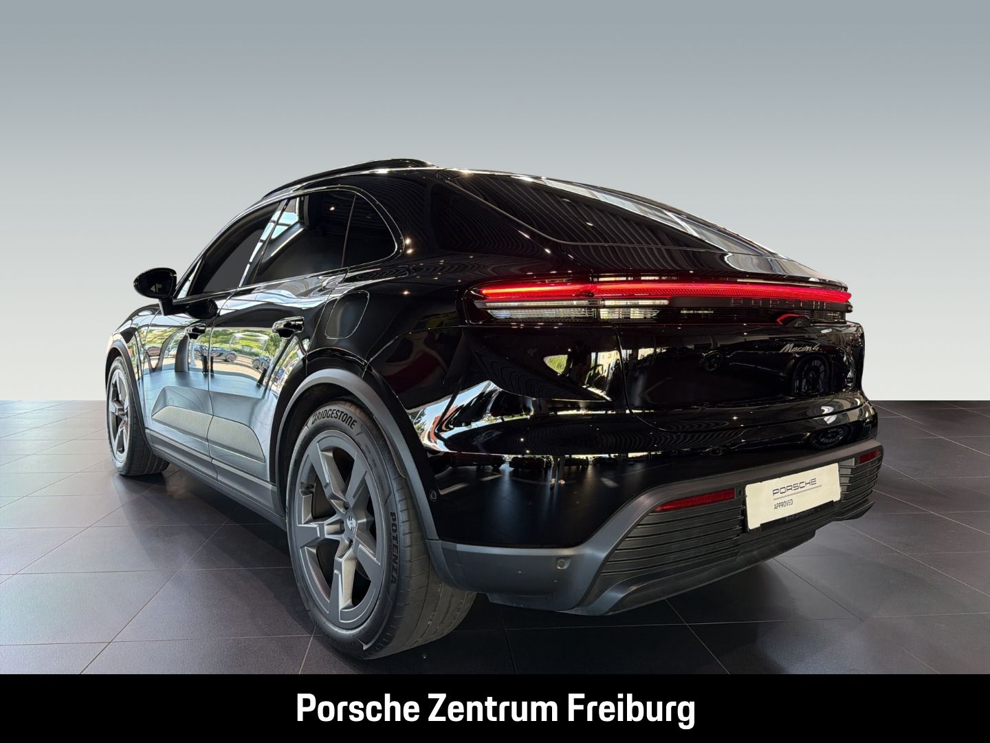 Porsche Macan 4 LED-Matrix lLuftfederung PASM 21-Zoll