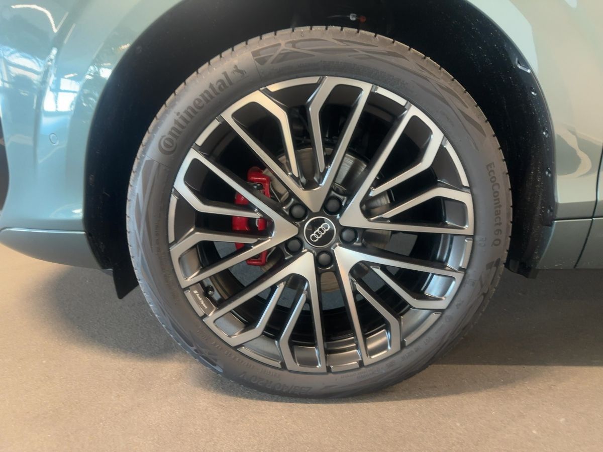 Audi Q3 TFSI S tronic 2xS LINE/TECH-PRO/LM20/AHK