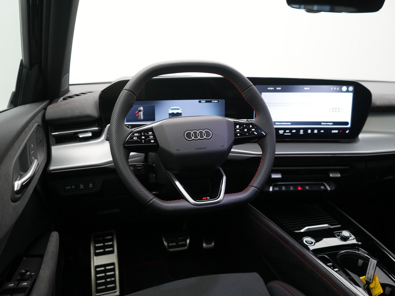 Audi Q3 S tronic S line AHK PANO SONOS KAM360° HUD