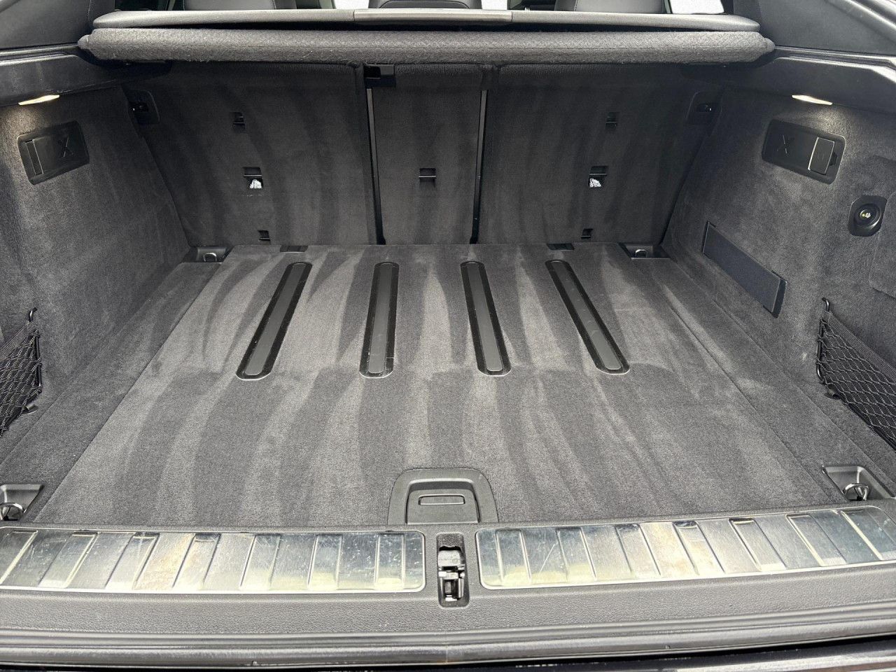 BMW X6 xDr 30dA M SPORT PRO Pano,AHK,StHz,KomSi,H/K