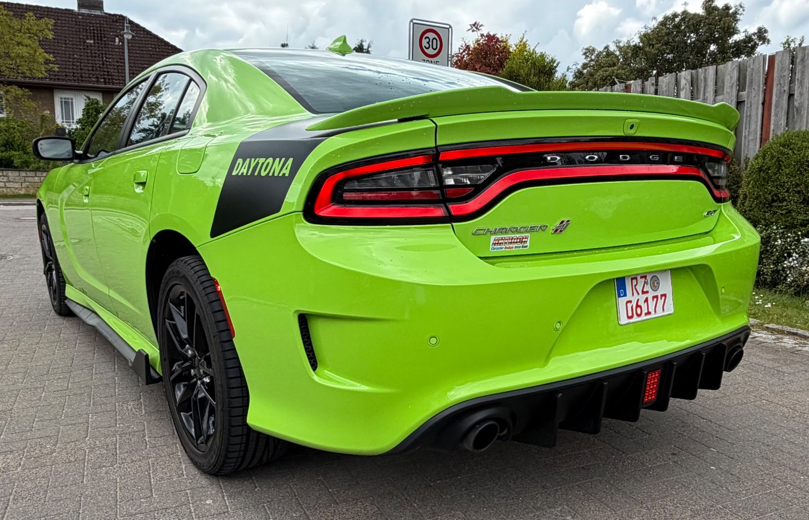 Dodge Charger GT AWD Daytona Line Voll Ausstat WIE NEU