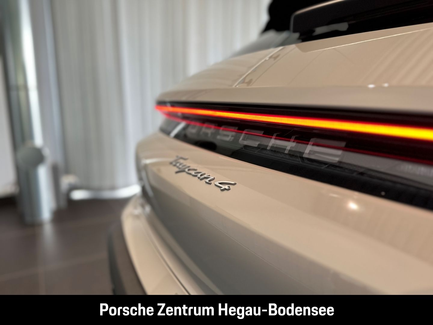 Porsche Taycan 4 Cross Turismo/Offroad Design Paket/LED/