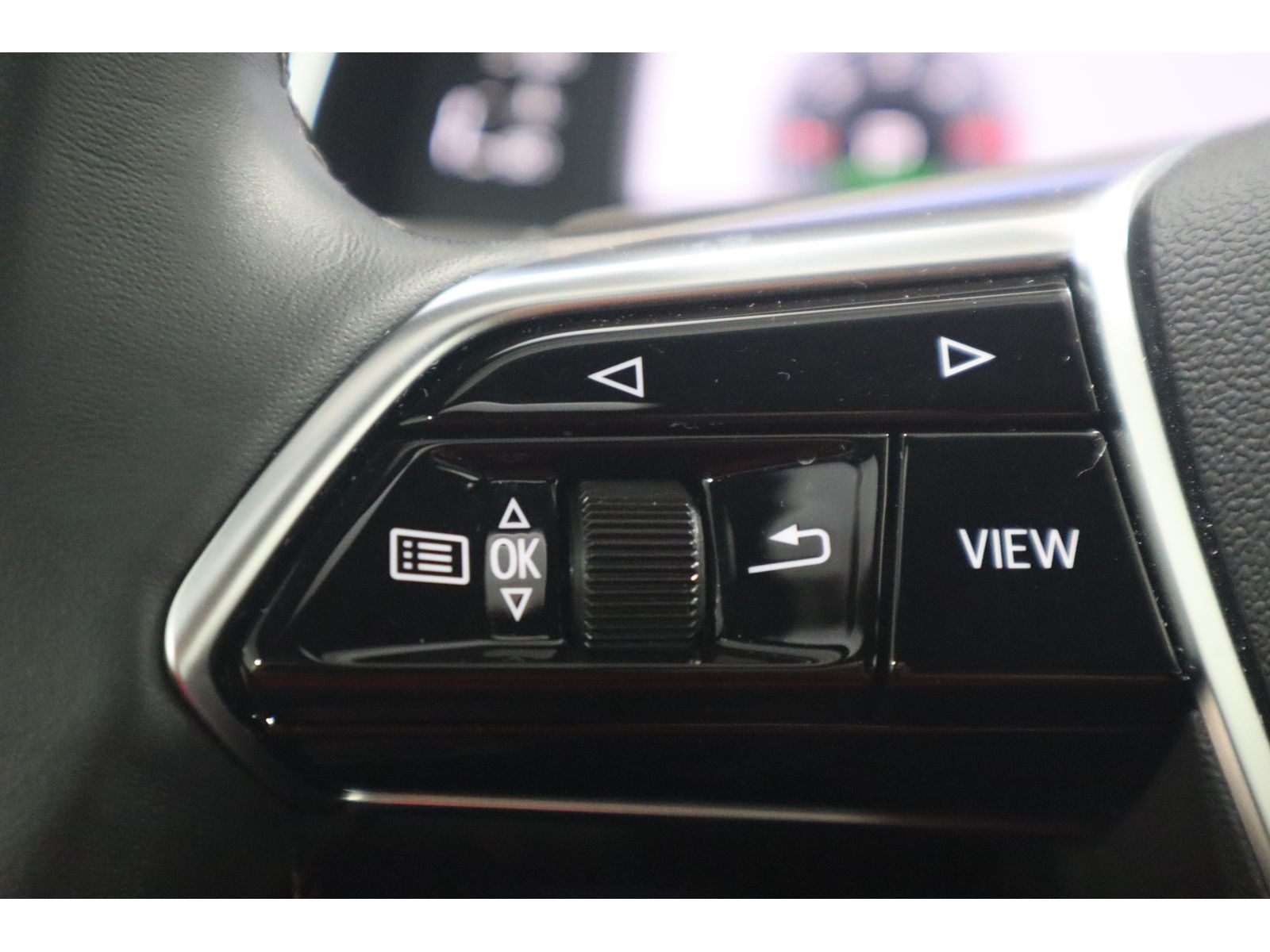 Audi A6 Avant 40 TDI quattro advanced - Samsaru's Car Outlet