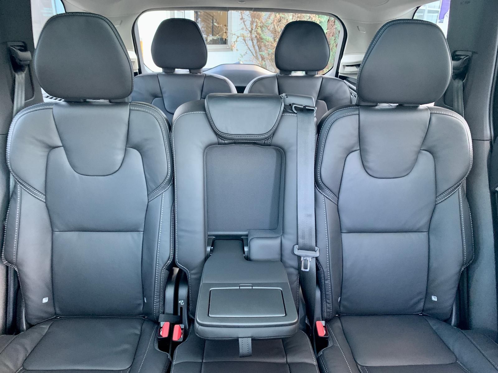 Volvo XC90 B5 AWD Plus Dark 360 AHK PANO STDHZ