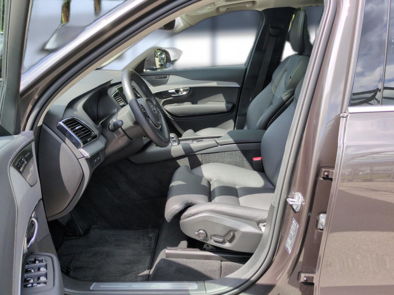 Volvo XC90 T8 Recharge Ultra Bright Plug-In Hybrid AWD