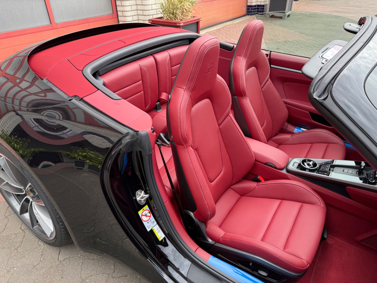 Porsche 911 992 CARRERA 4 CABRIOLET, SPORTABGAS, CHRONO