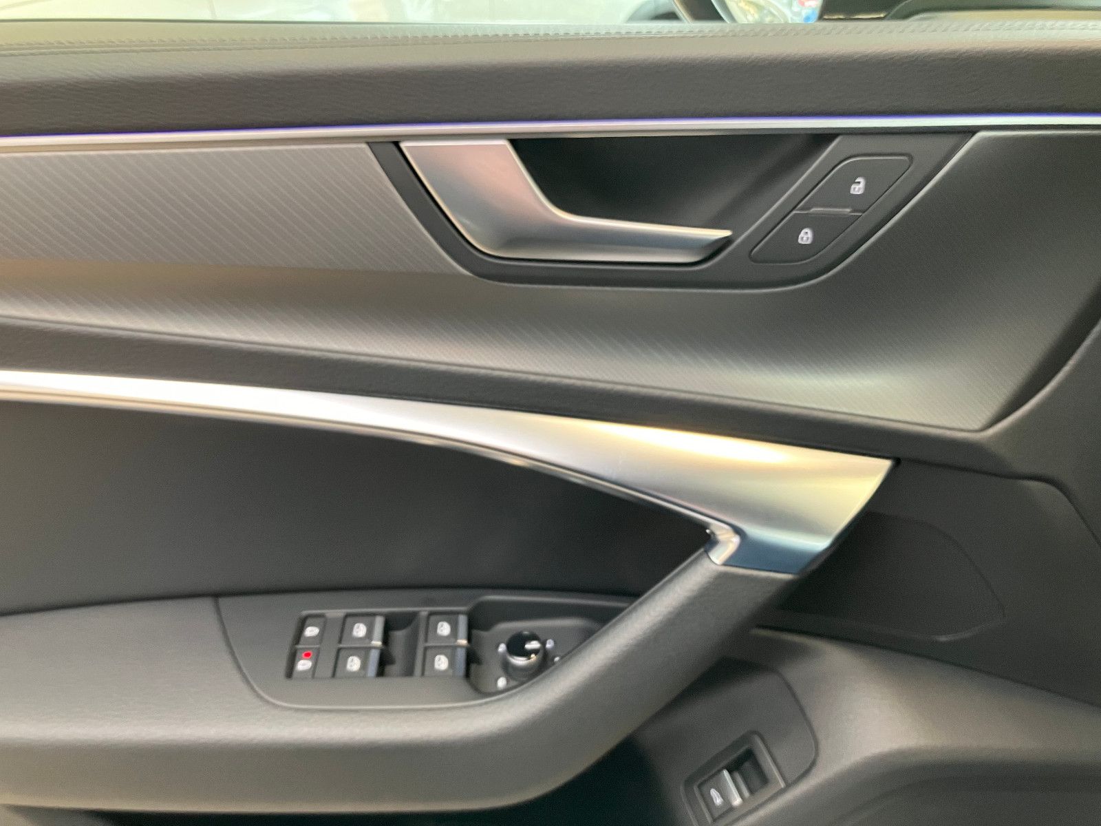 Audi A6 Avant 45 TDI quattro design - Samsaru's Car Outlet