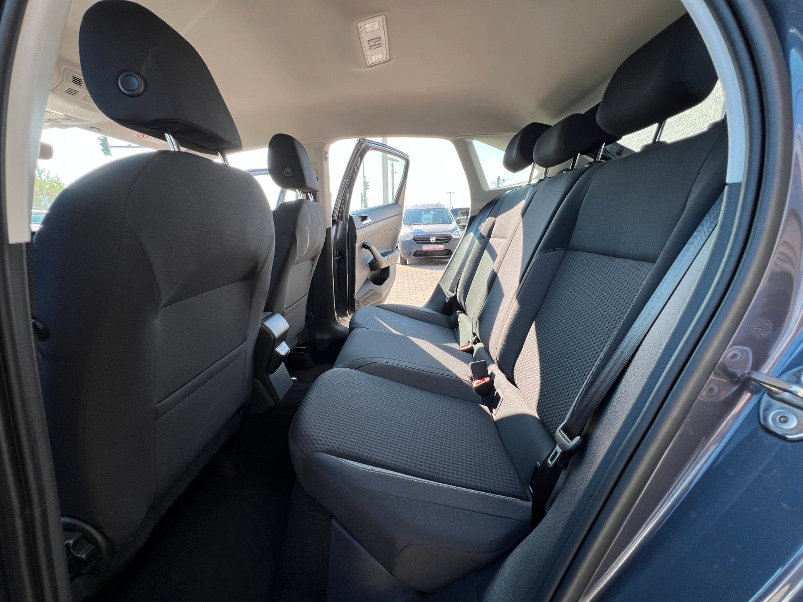 Volkswagen Taigo TSI Life - Samsaru's Car Outlet