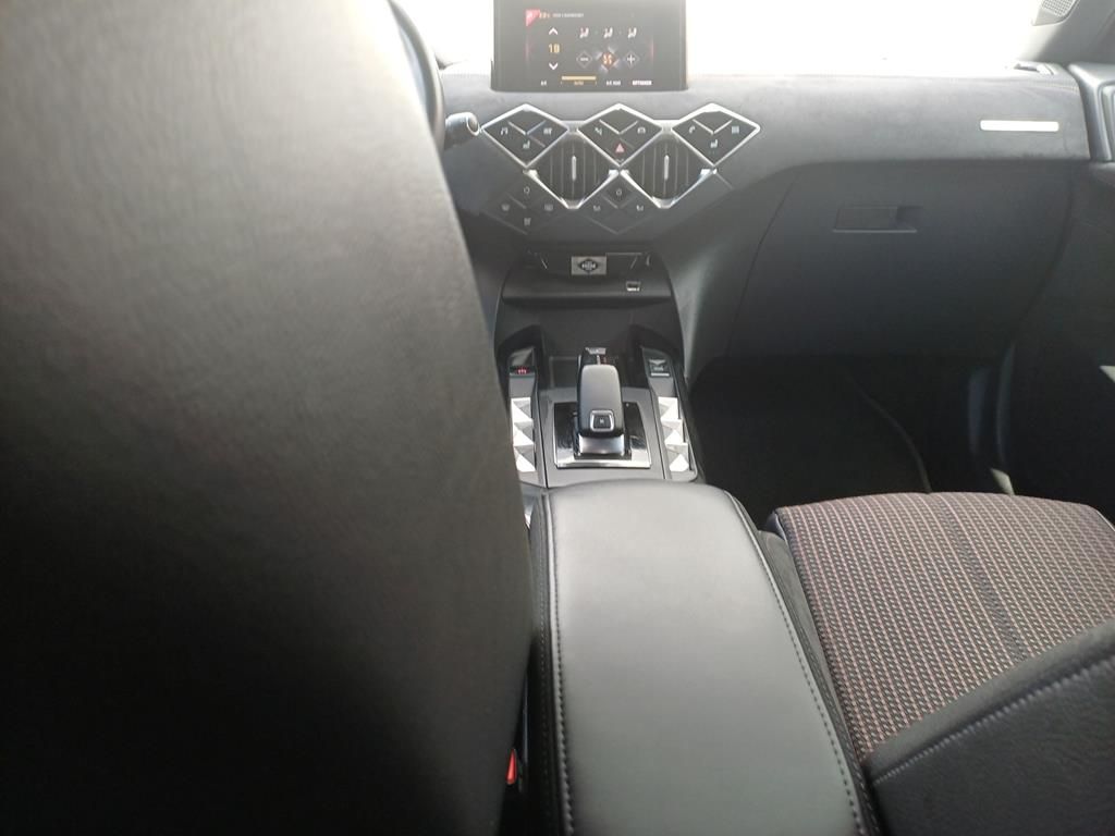 DS Automobiles DS3 Crossback PureTech 130 - Samsaru's Car Outlet