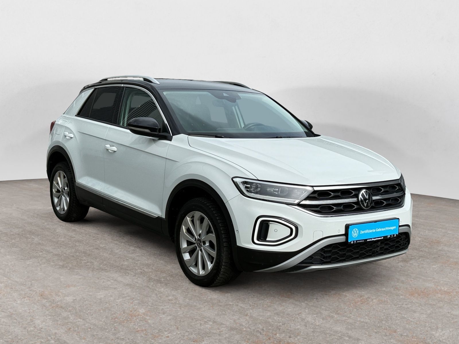 Volkswagen T-Roc 1.5 TSI DSG Facelift Style - Samsaru's Car Outlet