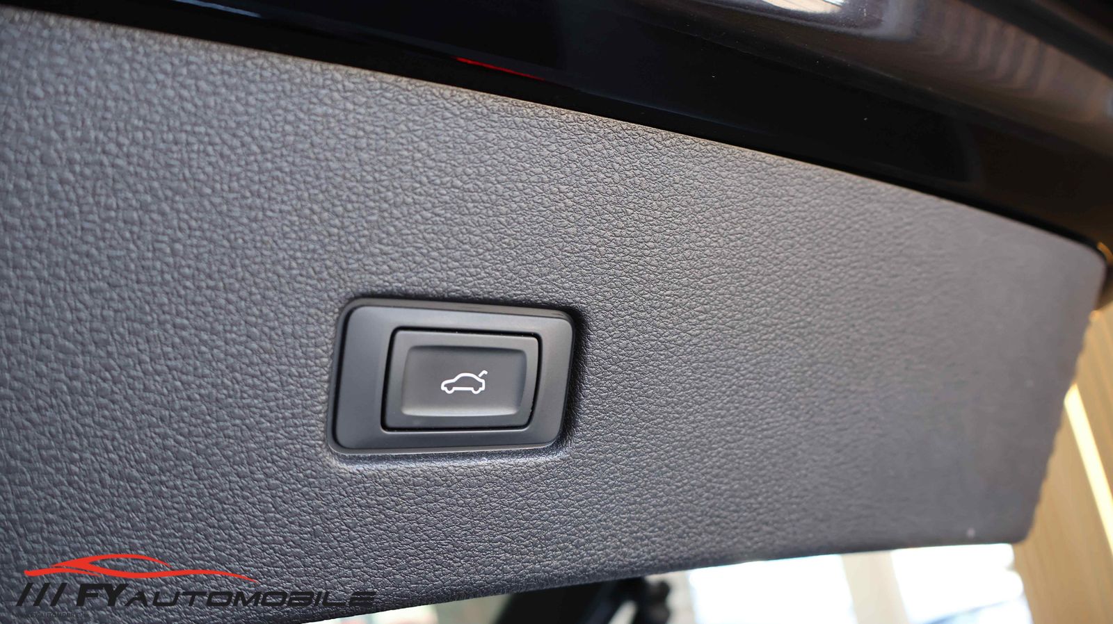 Audi Q8 50 TDI quattro S Line - Samsaru's Car Outlet