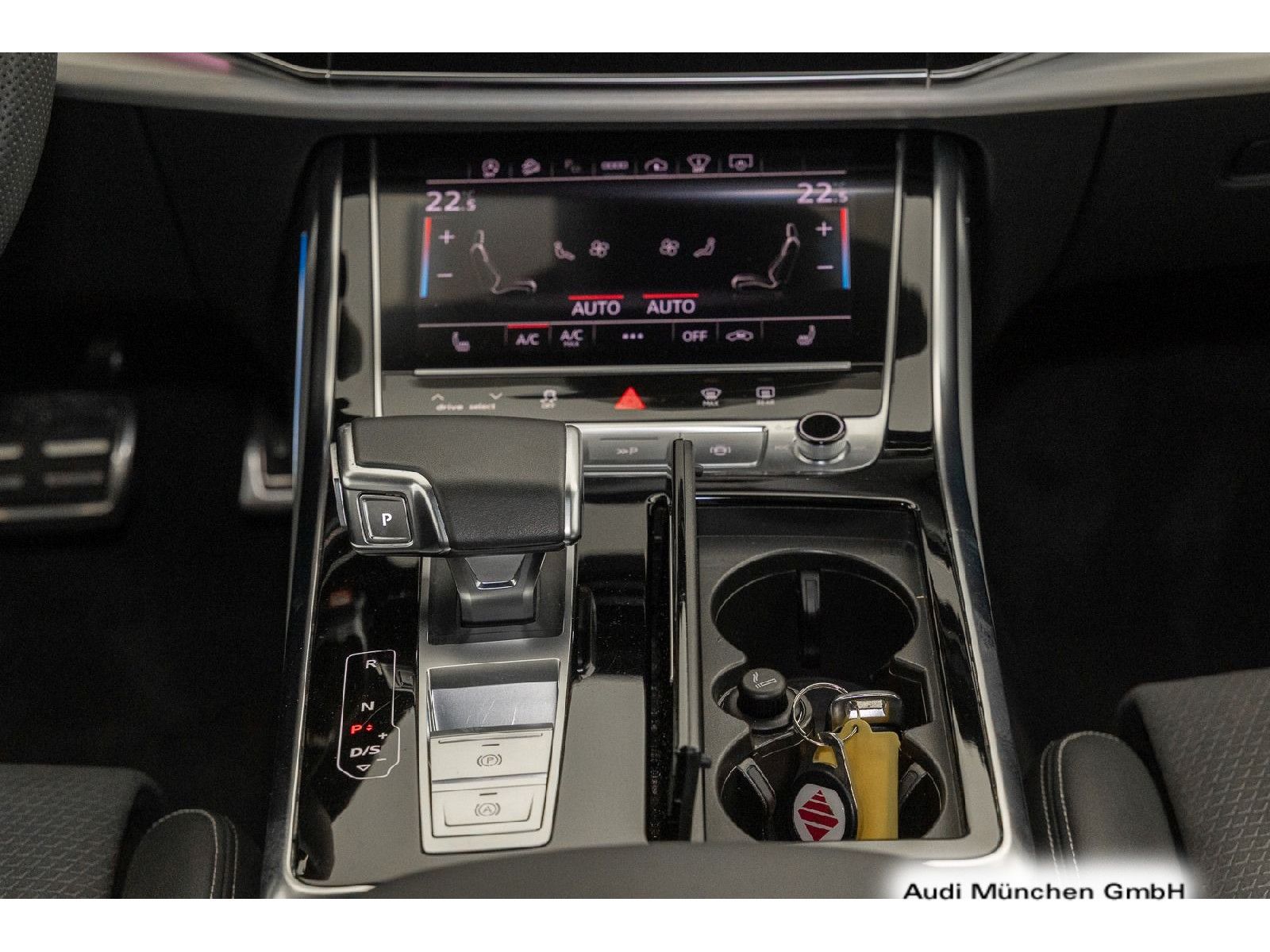 Audi Q8 50 TDI qu. S line - Samsaru's Car Outlet
