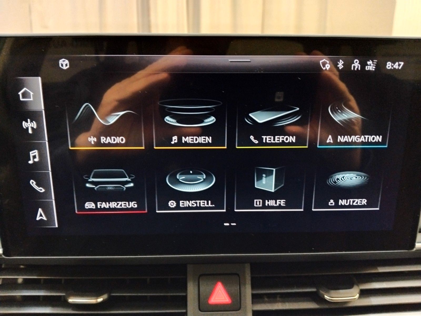 Audi A4 Avant 40 2.0 TFSI advanced - Samsaru's Car Outlet