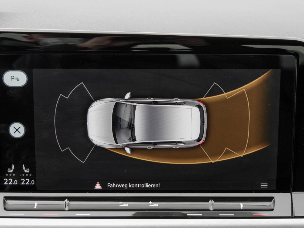 Volkswagen Golf Life 1.5 TSI - Samsaru's Car Outlet