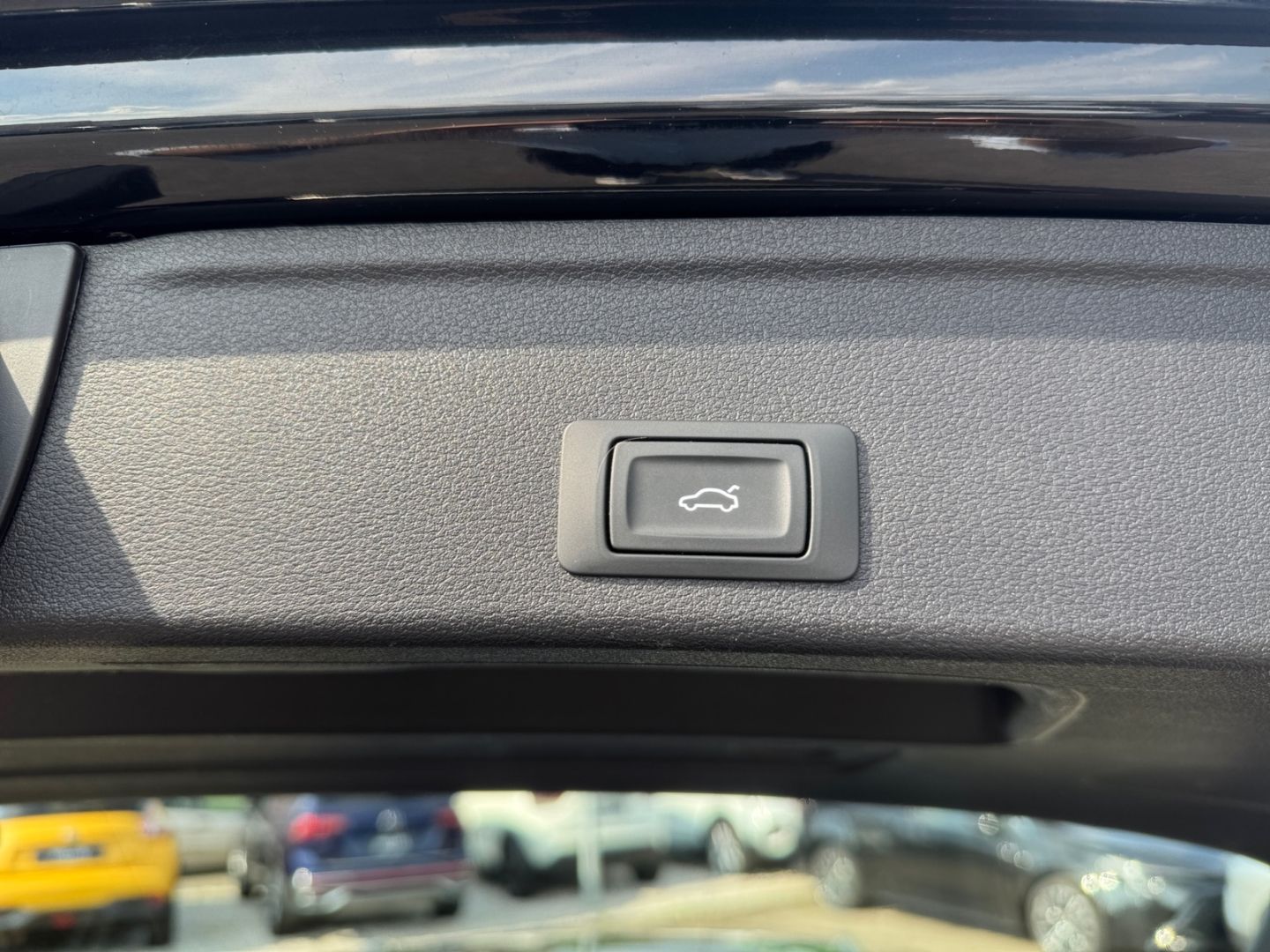 Audi A4 Avant 35 TFSI S tronic advanced - Samsaru's Car Outlet