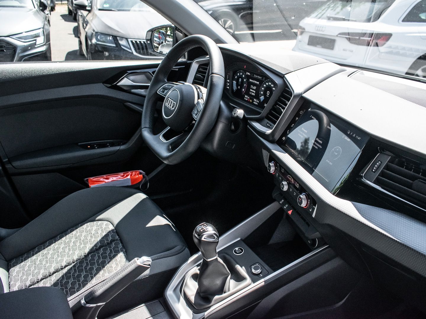 Audi A1 Sportback 25 TFSI advanced - Samsaru's Car Outlet