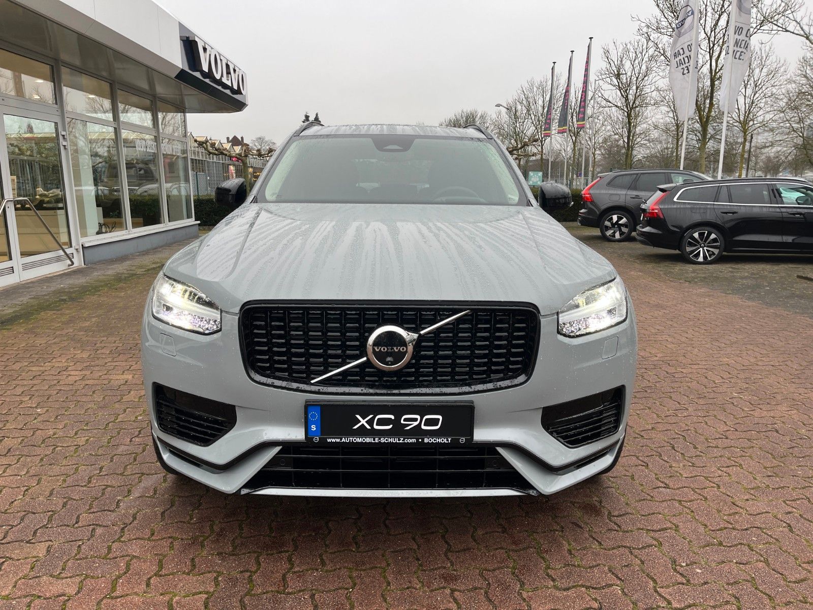 Volvo XC90 T8 Ultra Dark Plug-In AWD - Samsaru's Car Outlet