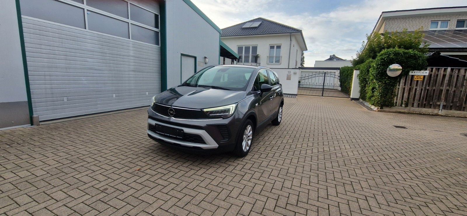 Opel Crossland Elegance Diesel - Samsaru's Car Outlet