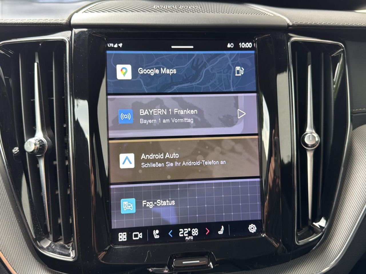 Volvo XC 60 Ultimate Dark AWD Bluetooth Navi LED Klima