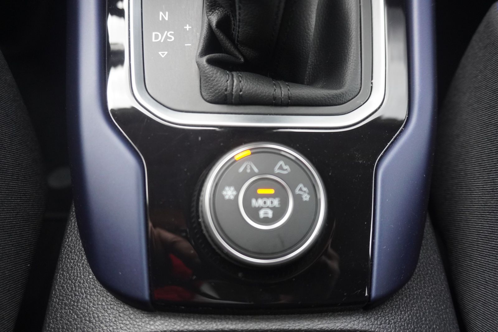 Volkswagen T-Roc 2.0 TDI R-Line 4M DSG - Samsaru's Car Outlet
