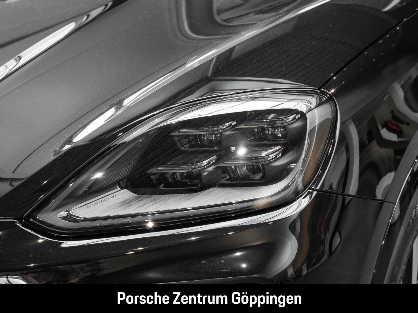 Porsche Cayenne E-Hybrid Coupe LED-Matrix Panoramadach