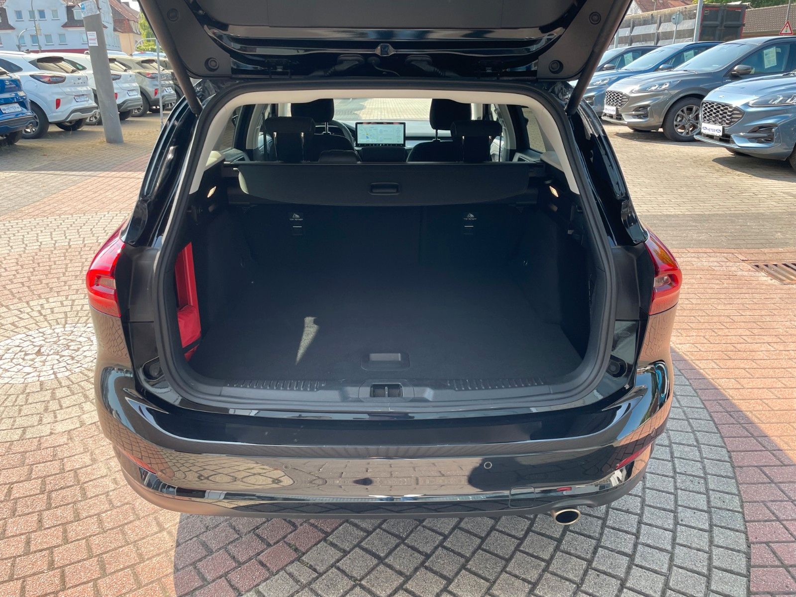 Ford Focus Automatik Turnier Titanium / ACC+155PS