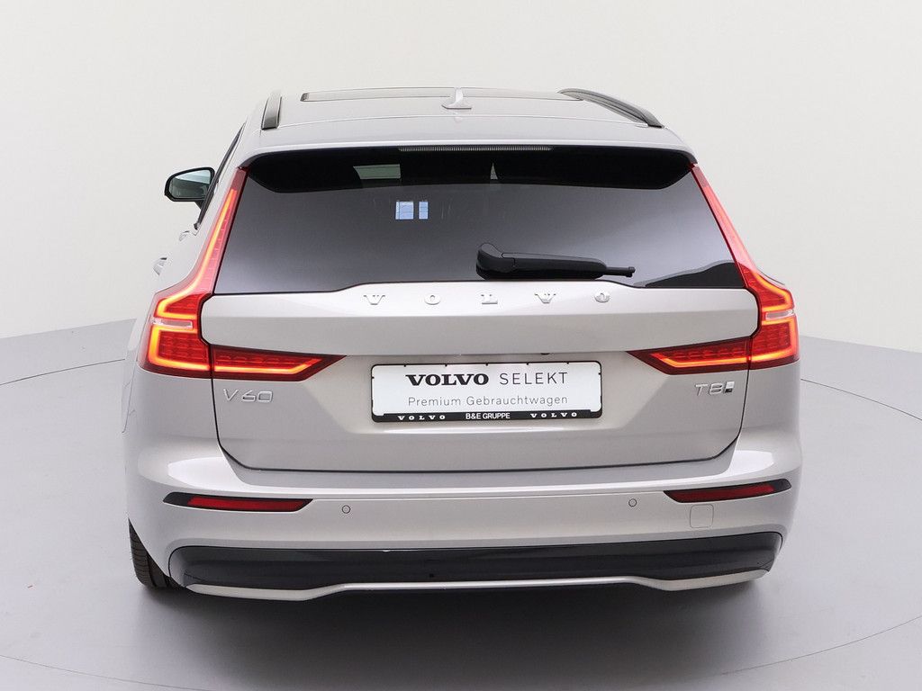 Volvo V60 T8 Ultra Dark Recharge Plug-In Hybrid AWD