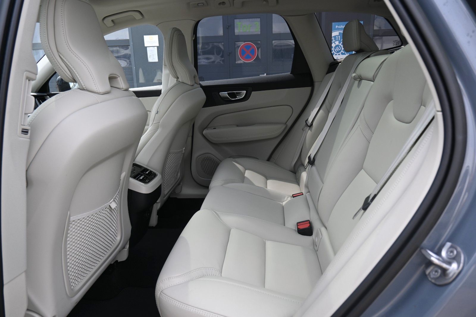 Volvo XC60 B5D AWD Ultimate Dark*LED*PANO*STHZ*H&K*360