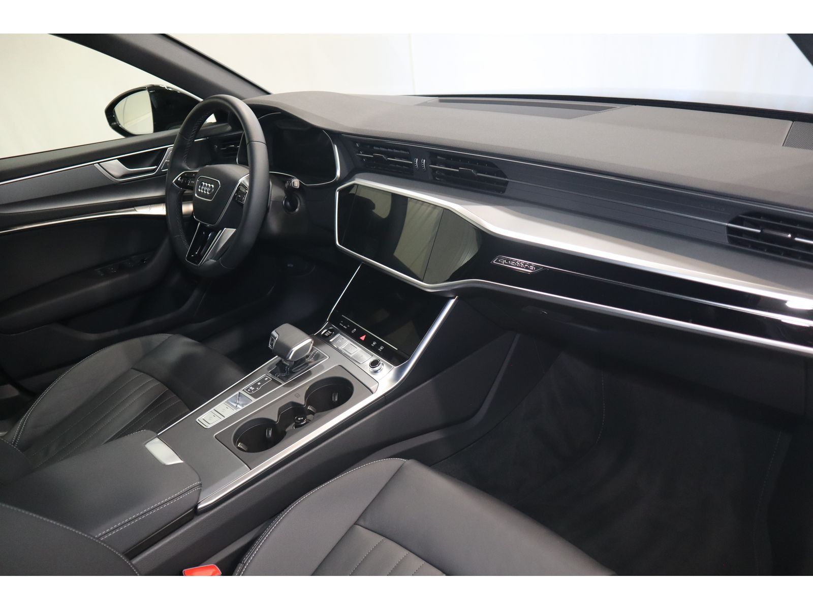 Audi A6 Avant 40 TDI quattro advanced - Samsaru's Car Outlet