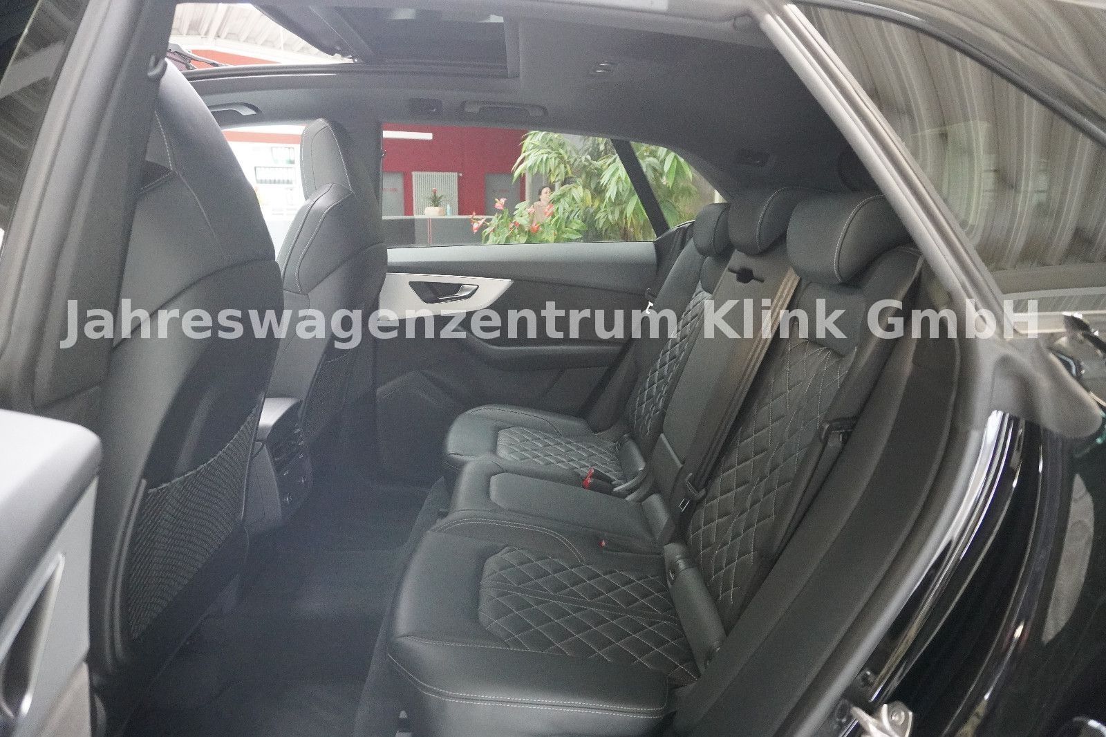 Audi Q8 S-Line 50 tdi quattro tiptronic - Samsaru's Car Outlet