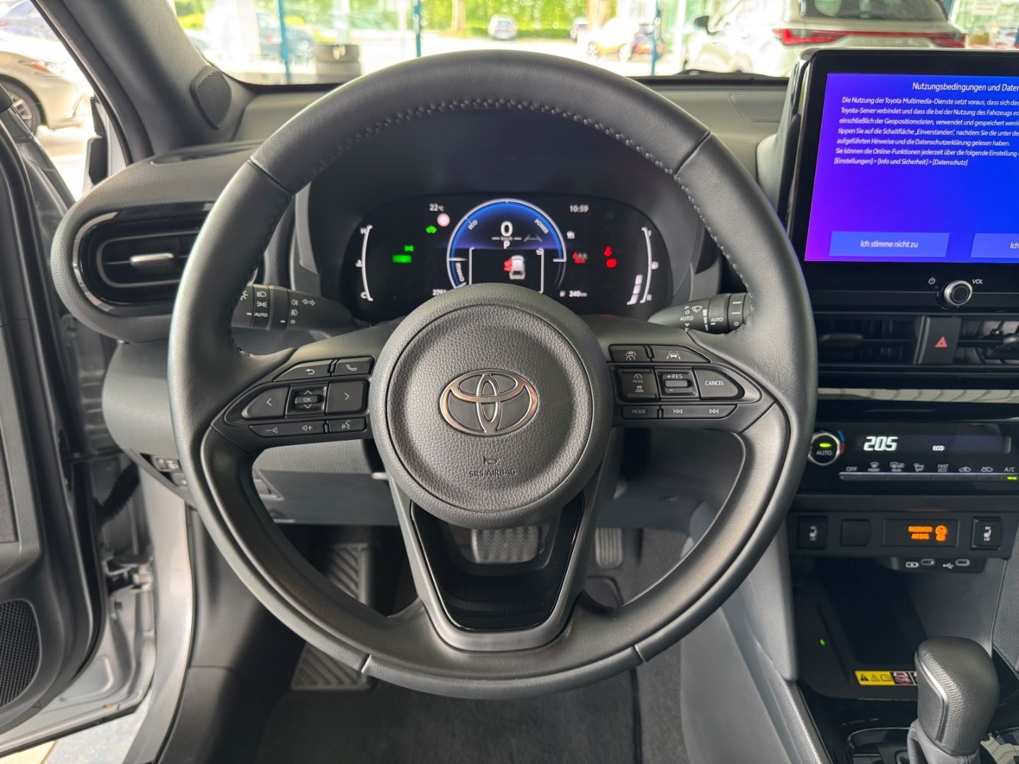 Toyota Yaris Cross Hybrid Team DK 18Zoll Sitzheizung Le