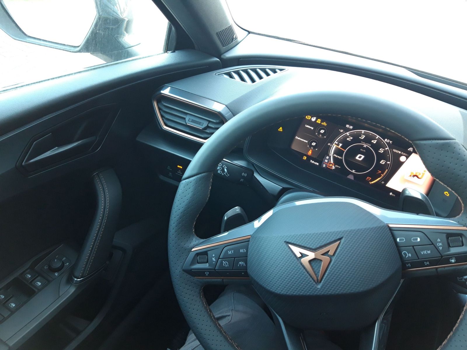 Cupra Leon ST 2.0 TSI 190PS - Samsaru's Car Outlet