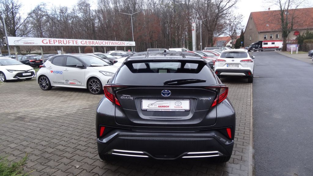 Toyota C-HR 2.0 Hybrid - Samsaru's Car Outlet