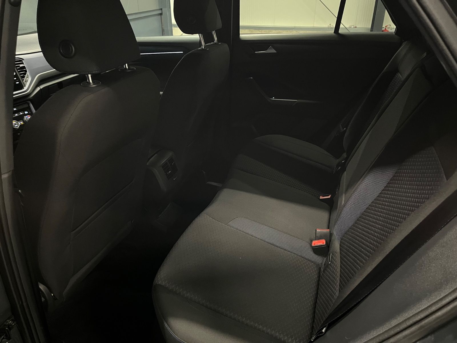 Volkswagen T-Roc 1.5 TSI DSG United - Samsaru's Car Outlet