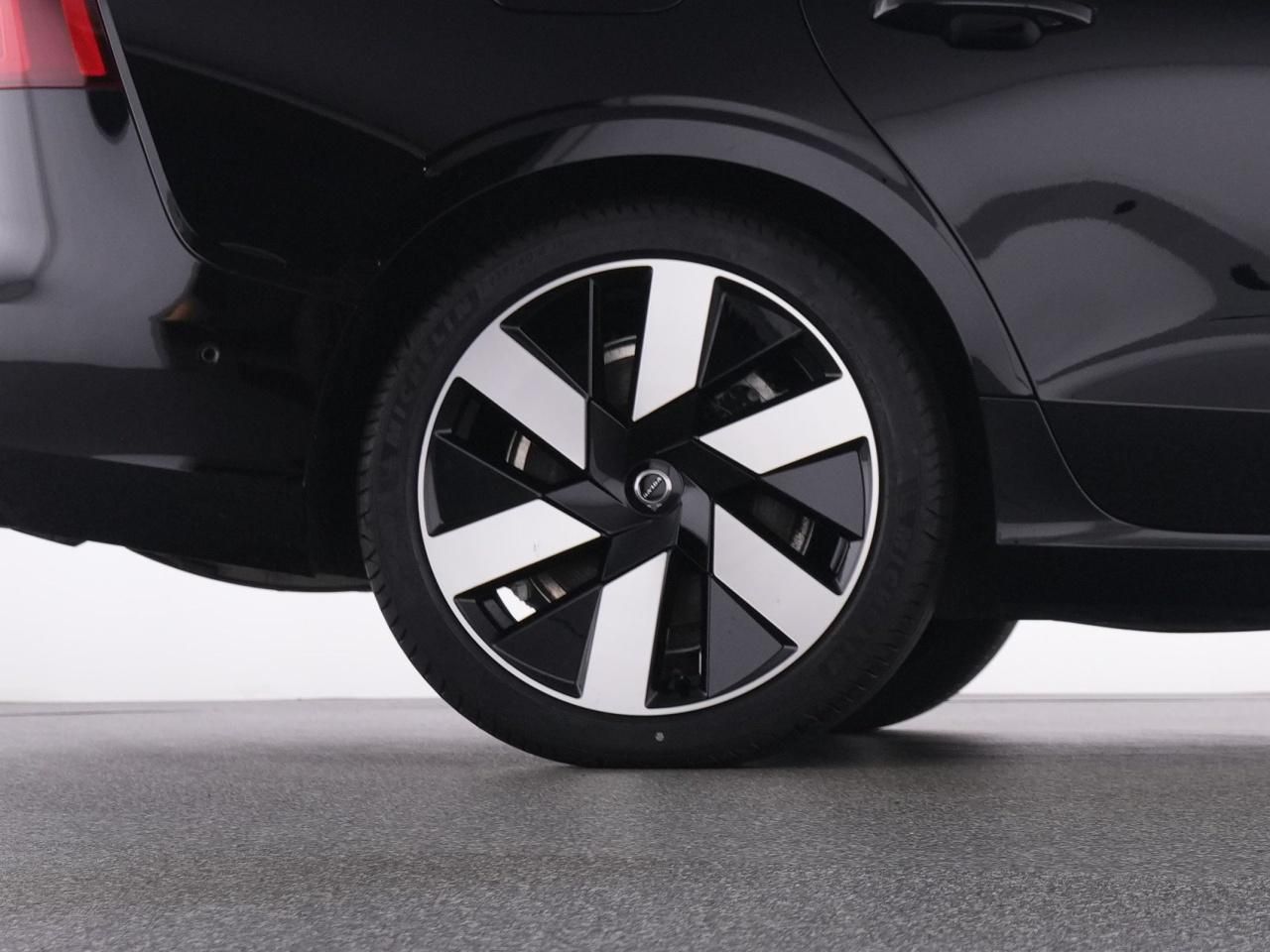 Volvo V60 T6 Recharge AWD Ultra Dark AHK+19'+ACC+360°