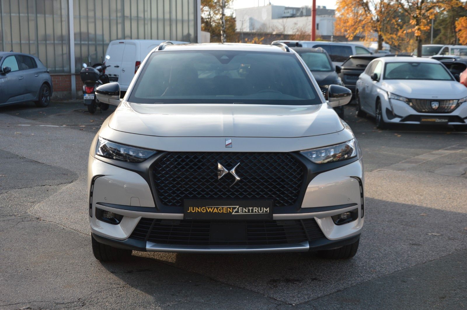 DS Automobiles DS 7 E-Tense 4x4 Perf."PANO"FOCAL"KEYLESS"KAMERA