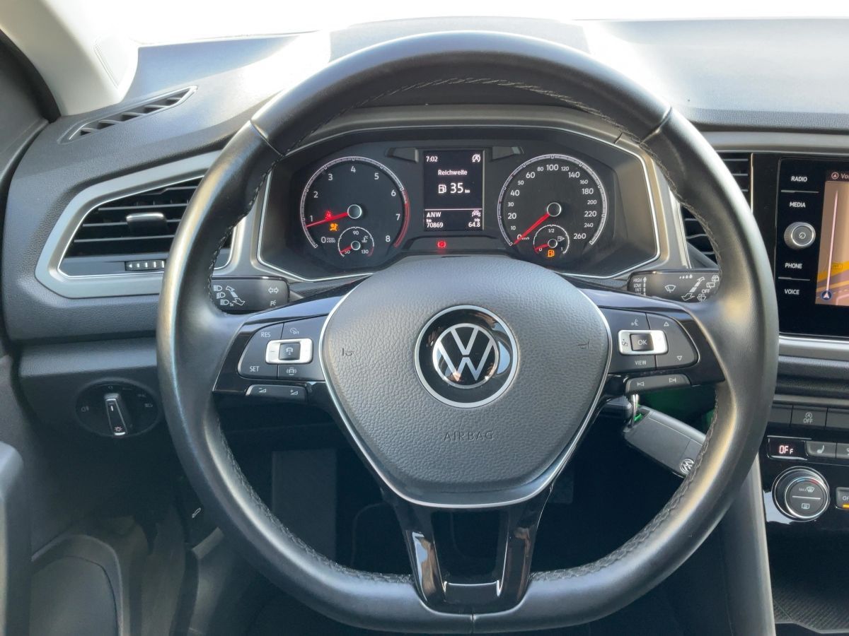 Volkswagen T-Roc 1.5 TSI STYLE - Samsaru's Car Outlet
