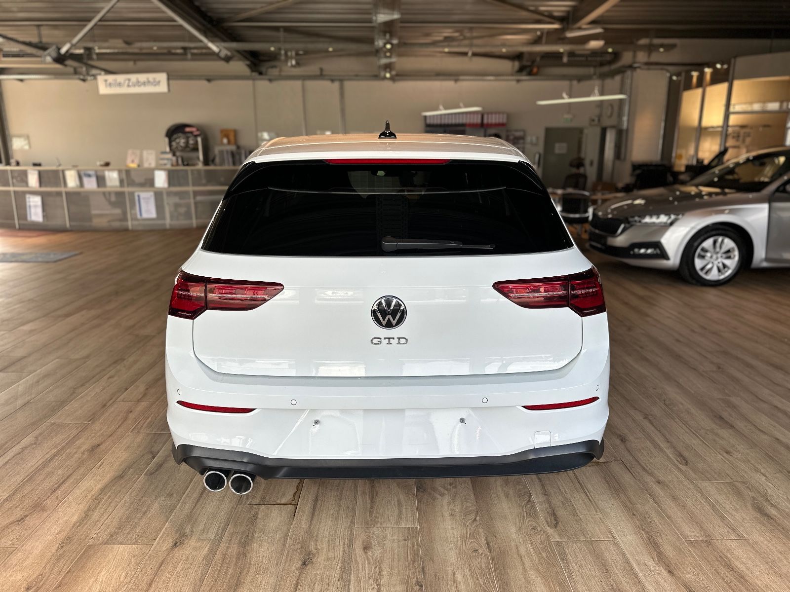 Volkswagen Golf 8 Lim. GTD - Samsaru's Car Outlet