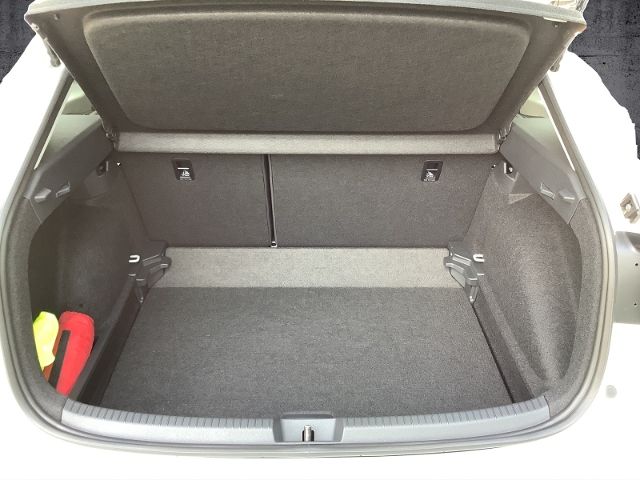 Volkswagen Taigo 1.0 TSI Style - Samsaru's Car Outlet