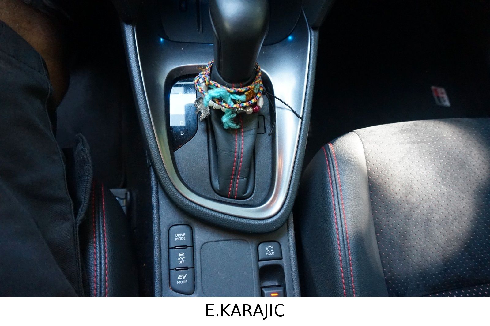 Toyota Yaris Cross Hybrid FWD GR Sport-GARANTIE-SCHECKH