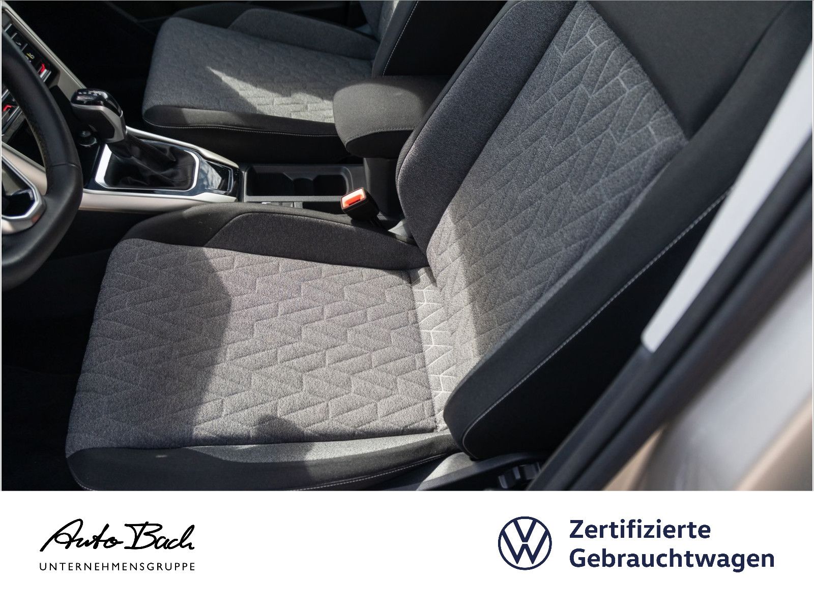 Volkswagen T-Roc 1.5 TSI MOVE DSG - Samsaru's Car Outlet